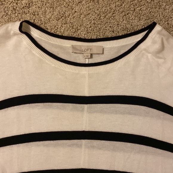 Loft Light-Weight Sweater - Picture 3 of 5